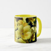 Mug Fleur Primrose Jaune Personnalisée (Devant droit)