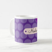 Mug Fleur rose personnalisée de pois pourpre nommé (Devant gauche)
