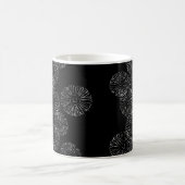 Mug Fleurs abstraites de printemps noir et blanc (Centre)