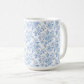 Mug Fleurs blanches bleues romantiques (Devant droit)
