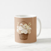 Mug Fleurs blanches crème dans un panier (Devant droit)