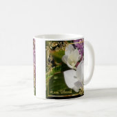 Mug Fleurs blanches délicieuses aux tons dorés (Devant droit)