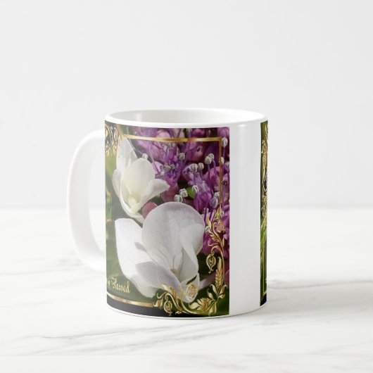 Mug Fleurs blanches délicieuses aux tons dorés (Devant gauche)