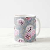 Mug Fleurs blanches et roses sur fond gris. (Devant droit)
