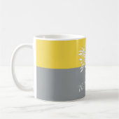 Mug Fleurs blanches modernes sur un bloc de couleur pe (Gauche)