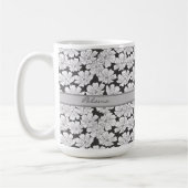 Mug Fleurs blanches rustiques dessin nom personnalisé (Gauche)