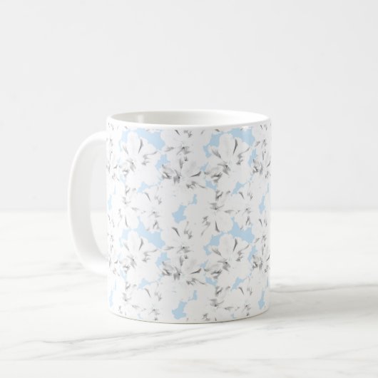 Mug Fleurs blanches sur bleu clair. (Devant gauche)