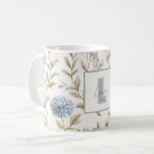 Mug Fleurs Brunes Bleues Crème Monogramme Initial Amou (Devant gauche)