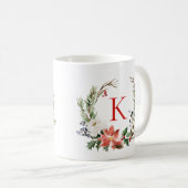 Mug Fleurs de Noël Monogramme personnalisé de couronne (Devant droit)
