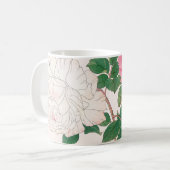 Mug Fleurs de rose rose et blanc avec feuilles vertes (Devant gauche)