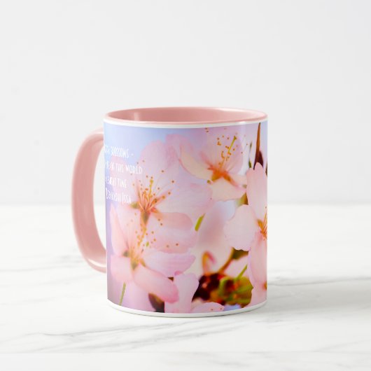 Mug Fleurs de Sakura délicates (Devant gauche)