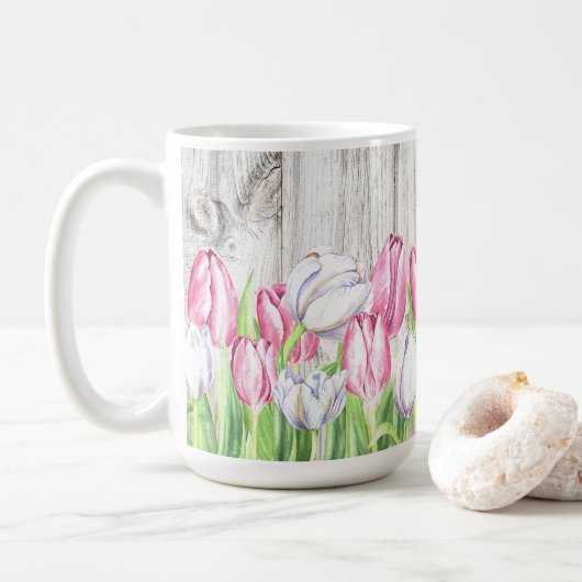 Mug Fleurs de tulipes printanières sur bois (Avec donut)