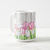 Mug Fleurs de tulipes printanières sur bois (Devant gauche)