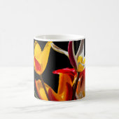 Mug Fleurs de tulipes sur fond noir (Centre)