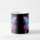 Mug Fleurs et fleurs complexes : un papillon capricieu (Centre)