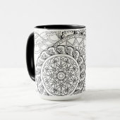 Mug Fleurs et mandalas de griffonnage (Devant gauche)