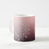 Mug Fleurs, Feuilles, Dentelle Blanche Floral Mandala (Devant gauche)