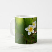 Mug Fleurs Frangipani parfumées (Devant gauche)