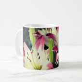 Mug Fleurs Lily souriantes (Devant gauche)
