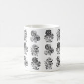 Mug Fleurs monochromes en noir et blanc (Centre)