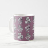 Mug Fleurs monochromes sur arrière - plan mauve (Devant gauche)