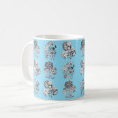 Mug Fleurs monochromes sur fond bleu bébé (Devant gauche)