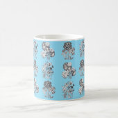 Mug Fleurs monochromes sur fond bleu bébé (Centre)