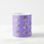 Mug Fleurs monochromes sur fond lilas (Centre)