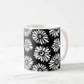 Mug Fleurs noires et blanches funky (Devant droit)