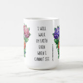 Mug Fleurs peintes avec vers de 2 Corinthiens 5:7 (Centre)