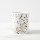 Mug Fleurs sauvages brunes délicates monogramme Feuill (Centre)