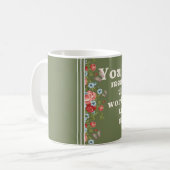 Mug Fleurs Vert Olive – Cadeau Romantique avec Ros (Devant gauche)