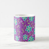 Mug Fleurs vertes sur design pourpre (Centre)