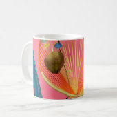 Mug Flip flop bleu à côté de la chaise (Devant gauche)