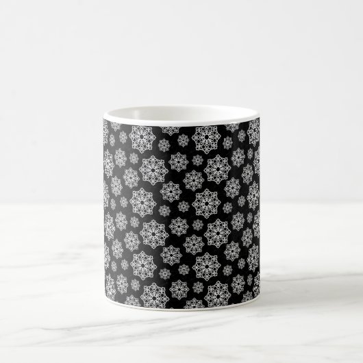 Mug Flocon de neige blanc sur noir avec écailles de po (Centre)