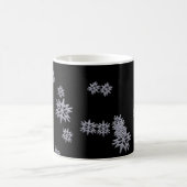 Mug Flocons de neige sur fond noir (Centre)