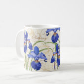 Mug Floral Blue Iris Gold Damask Nom du monogramme (Devant gauche)