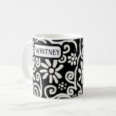 Mug Floral noir blanc & Fleurs à perles Personnalisées (Devant gauche)