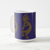Mug Flûte Jouer Kokopelli Figure - Vert sur Bleu (Devant gauche)