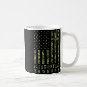 Mug Foi chrétienne patriotique masculine sur la peur a