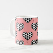 Mug Football Heart Ball Texture - Arrière - plan rose (Devant gauche)