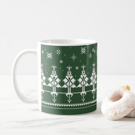 Mug Forêt d'hiver slave | Art populaire vert et blanc (Avec donut)
