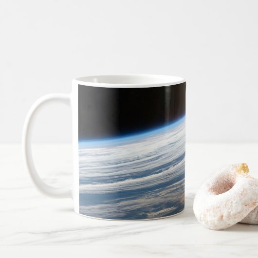 Mug Formations Nuageuses Dans L'Océan Indien Sud. (Avec donut)