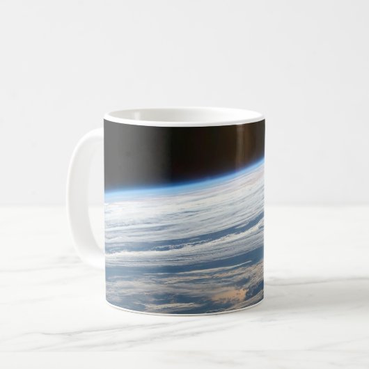 Mug Formations Nuageuses Dans L'Océan Indien Sud. (Devant gauche)