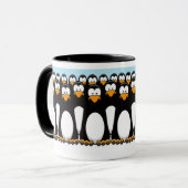 Mug Foule des pingouins drôles de bande dessinée sur (Devant gauche)