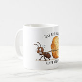 Mug Fourmi forte portant un morceau de fromage géant (Devant gauche)