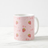 Mug Fraise mignonne aux fleurs. (Devant droit)