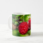 Mug Framboises rouges amusantes (Devant gauche)