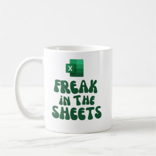 Mug Freak Dans Les Feuilles