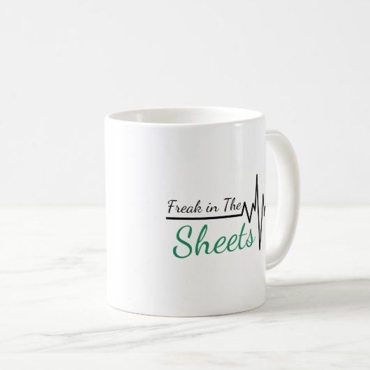 Mug Freak in the Sheets heartbeat - Funny Acoountant (Devant droit)